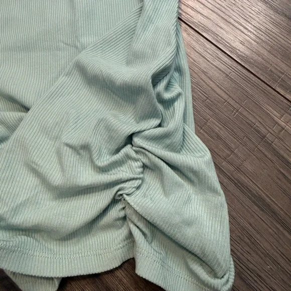 Yogalicious | Ruched Tank - Picture 3 of 4